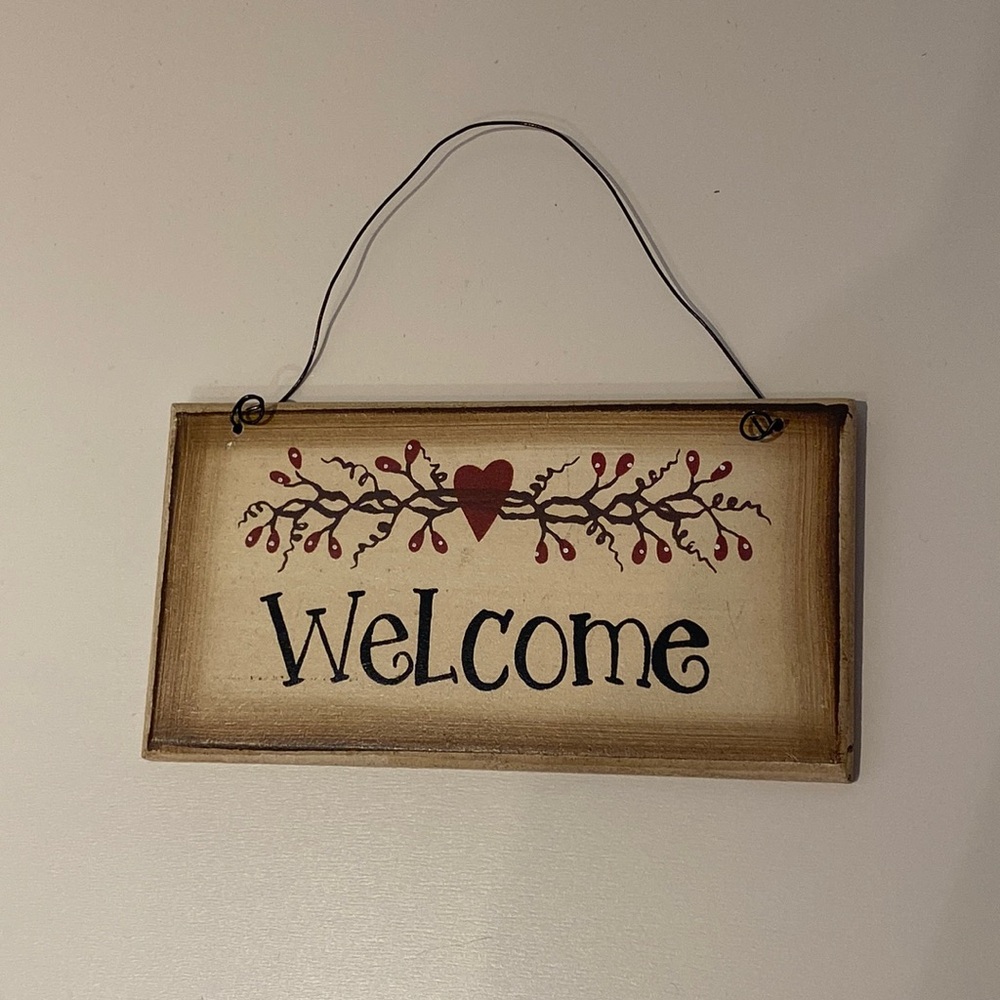 Small hand painted welcome sign